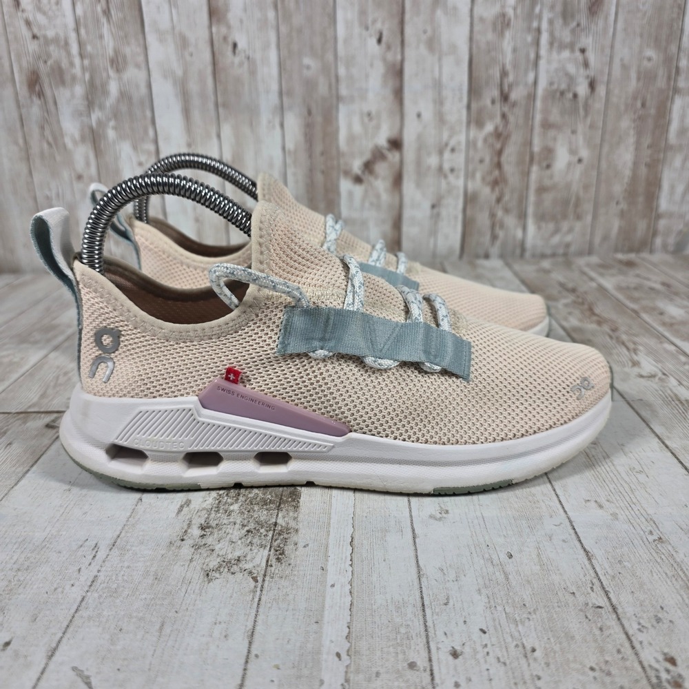 On‎ Running Cloudnova Womens Peach Sage Lavender Sneakers 76.98437 US 6.5